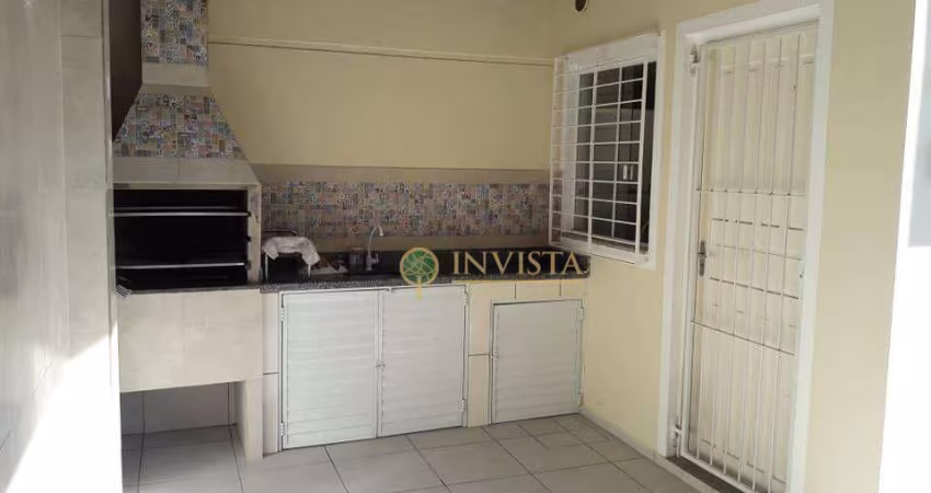À venda - 2 andares, 2 quartos e 2 vagas de garagem - em Forquilhas/São José