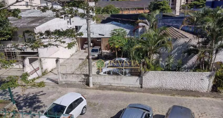 Terreno com viabilidade comercial e residencial, com 423m² à venda no centro próximo ao beiramar shooping