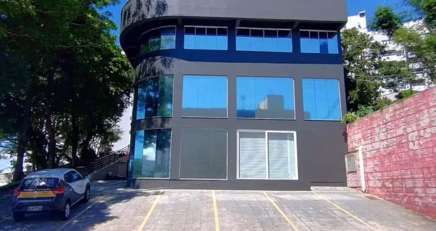 Prédio comercial com vista mar à venda no bairro estreito.