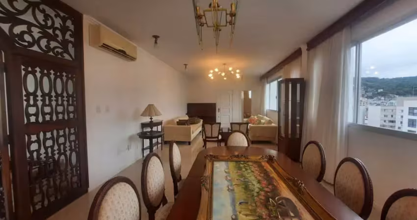 À venda | 218 m², andar alto, mobiliado, 4 quartos e 2 vagas - centro de florianópolis.