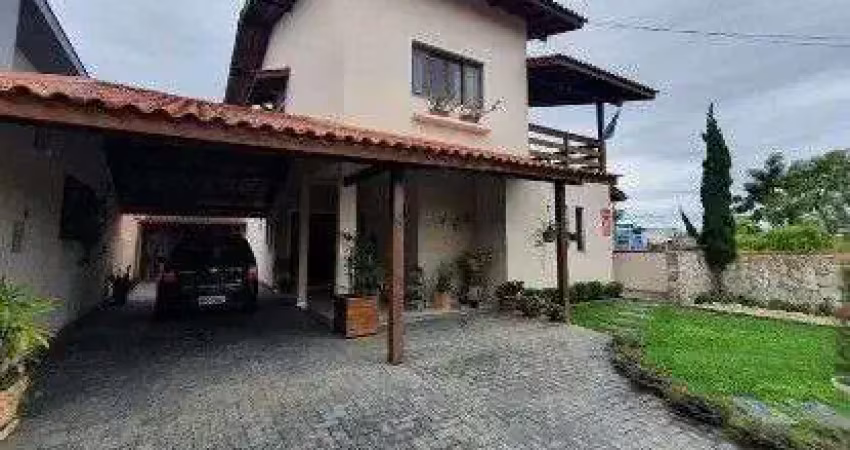 À venda | 4 quartos, espaço gourmet com churrasqueira e piscina - carianos, em florianópolis.