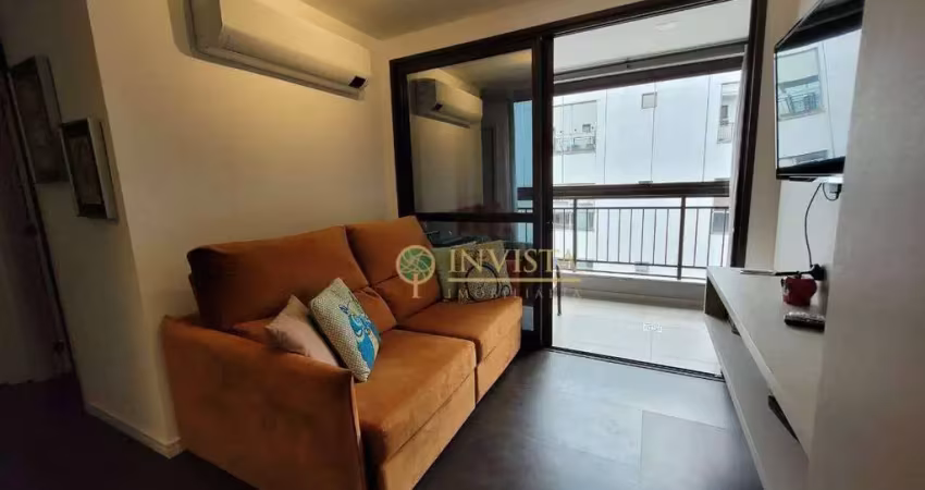 À venda no itacorubi! semi mobiliado, andar alto, vista mar, 2 quartos e 1 vaga.
