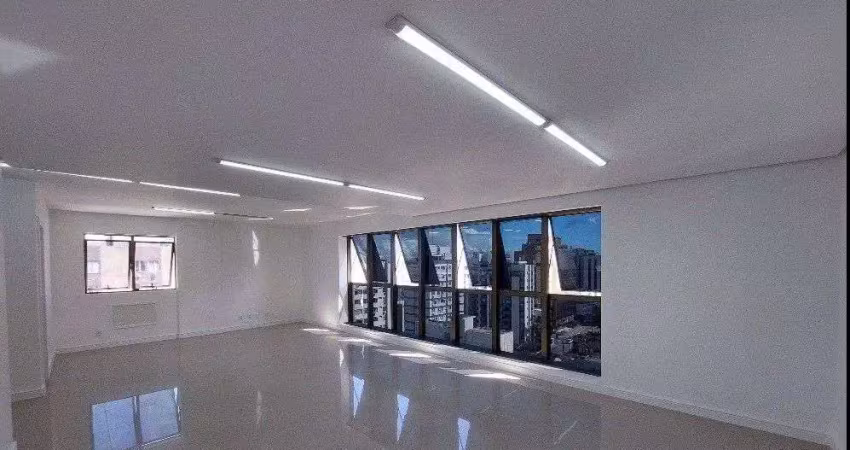 Sala comercial com 52m² e 2 vagas de garagem - à venda no centro de florianópolis.