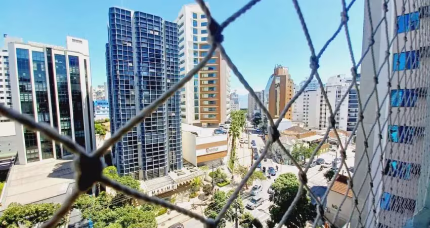 À venda no centro de florianópolis! apartamento com 2 quartos próximo ao angeloni.
