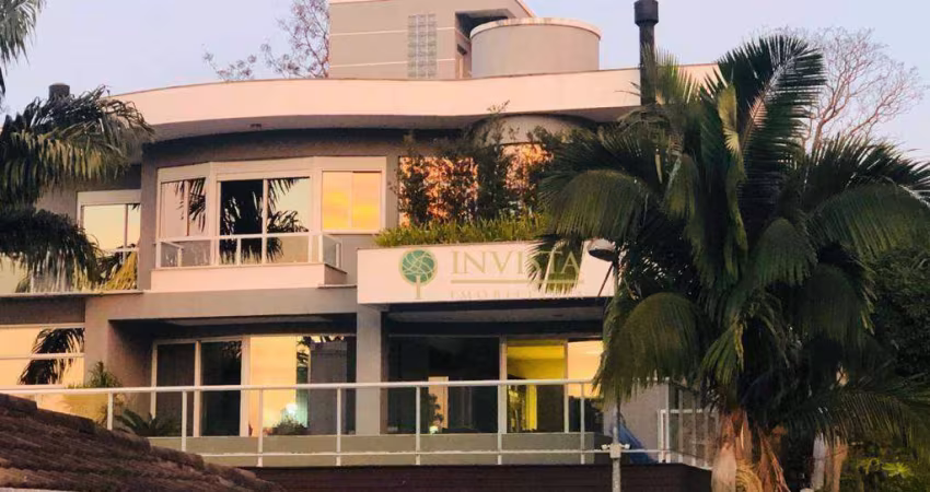 À venda em Condomínio Fechado! Casa com 3 suítes, hidromassagem, espaço gourmet, 350m² e Piscina Privativa - Santo Antônio de Lisboa, Florianópolis.