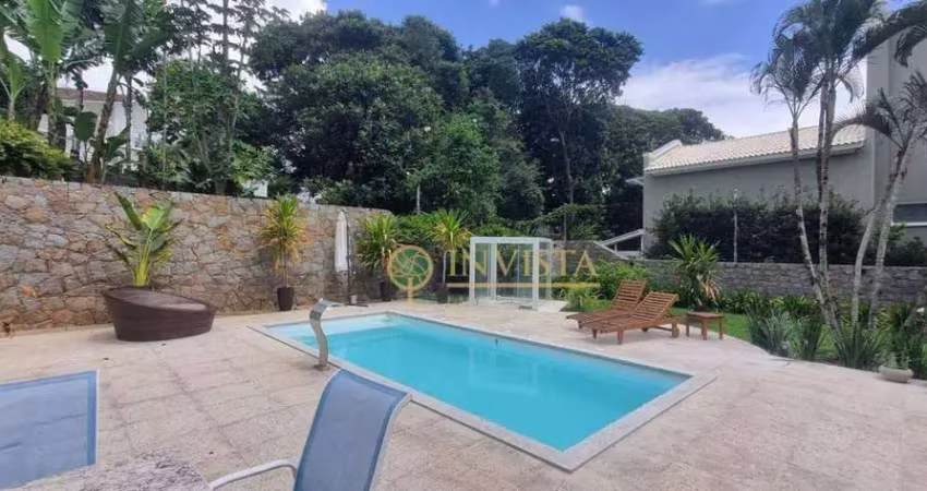 À venda em condomínio fechado! 4 quartos, piscina privativa, varanda gourmet e 360m².