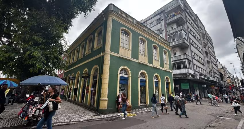 Loja Comercial com 180m² - Locação no Centro de Florianópolis.