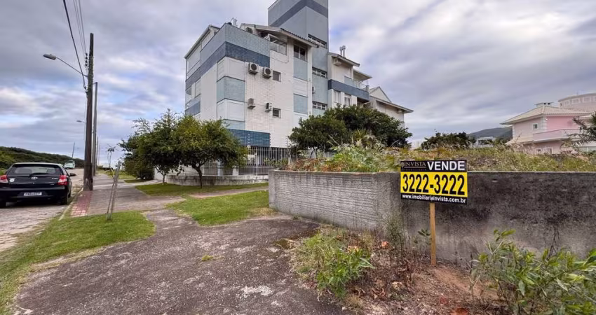 Oportunidade! Terreno com 450m² - À venda na Praia dos Açores.