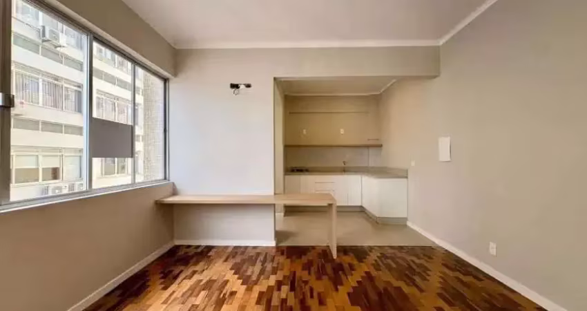 À venda | reformado, 66m², 2 quartos - centro, florianópolis.