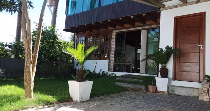 À venda | 3 quartos, 170² construídos e 2 vagas de garagem - Forquilhinha, em São José.
