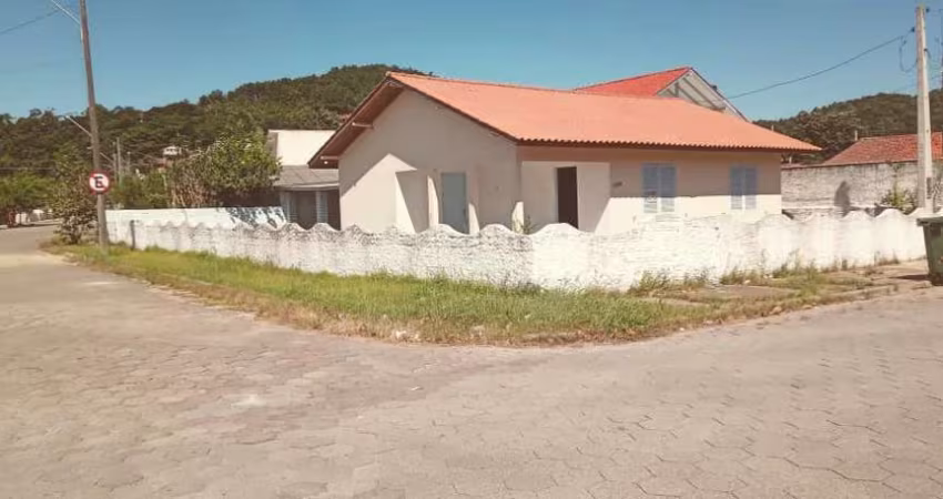 Á VENDA - 100m² de área privativa, 2 quartos, Semi Mobilida - Praia de Fora / Palhoça