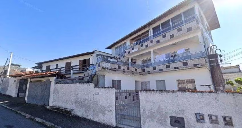 Prédio com 14 apartamentos, 980 m² e 4 vagas de garagem - Próximo ao Shopping Itaguaçu, em São José.