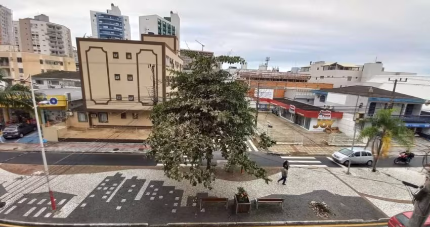 Locação | Av. Lédio João Martins, 110 m², 3 quartos e 1 vaga de garagem - Kobrasol, em São José.