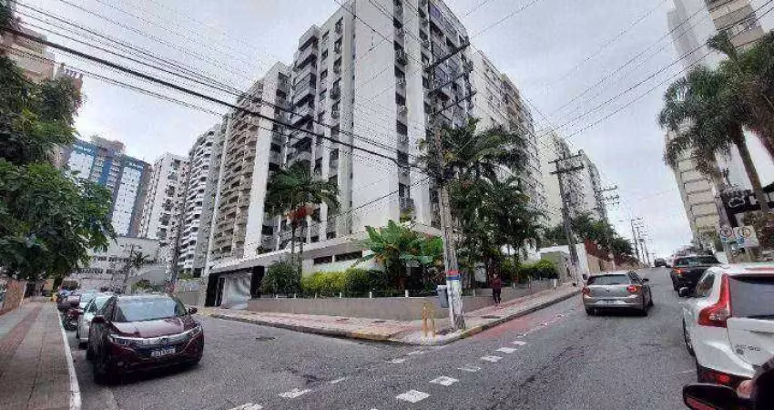 Locação | 82,97 m², semi mobiliado, 3 quartos e 1 vaga de garagem - centro, próximo ao colégio catarinense.