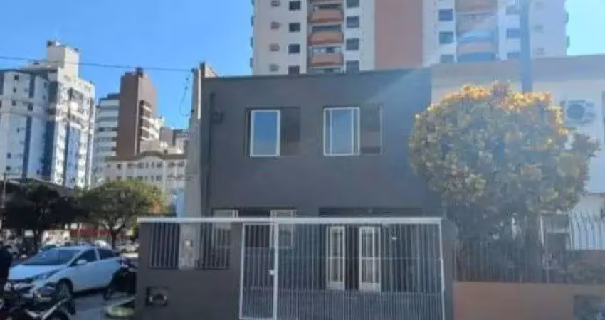 À venda | 165 m², 4 quartos e 1 vaga de garagem - centro, em florianópolis.