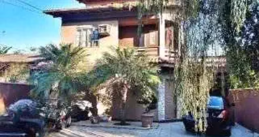 À venda | 270 m², 4 quartos, piscina e 6 vagas - palhoça/sc.