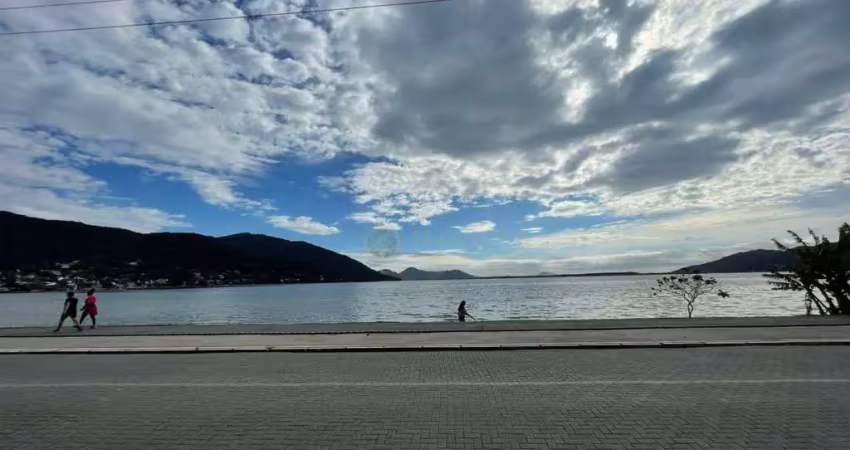 Locação | 65 m², 2 quartos e 1 vaga - frente para lagoa da conceição, em florianópolis.