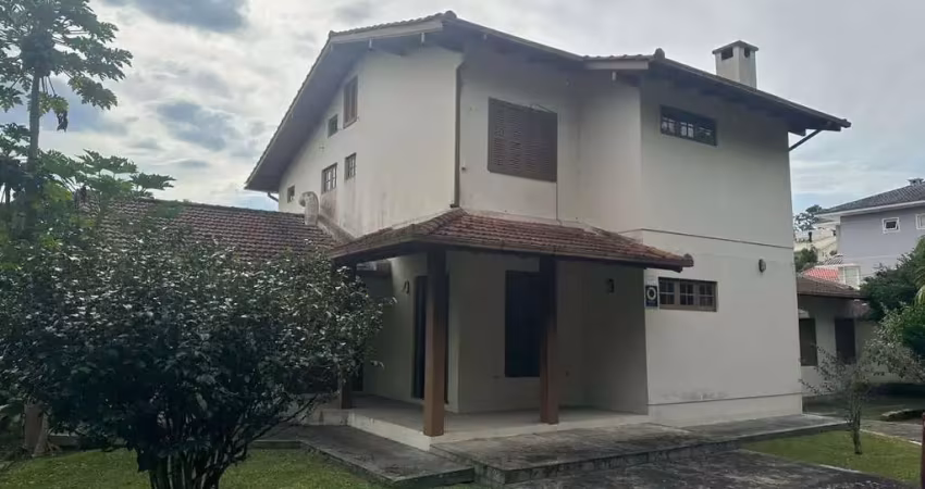 Locação | casa comercial de 360 m², salão de festas com churrasqueira, 3 quartos, edícula e 3 vagas cobertas - santo antônio de lisboa, florianópolis.