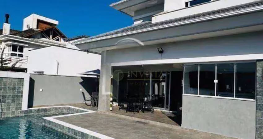 À venda | 300 m², 3 quartos, mobiliado, piscina privativa e 2 vagas - pedra branca, em palhoça.