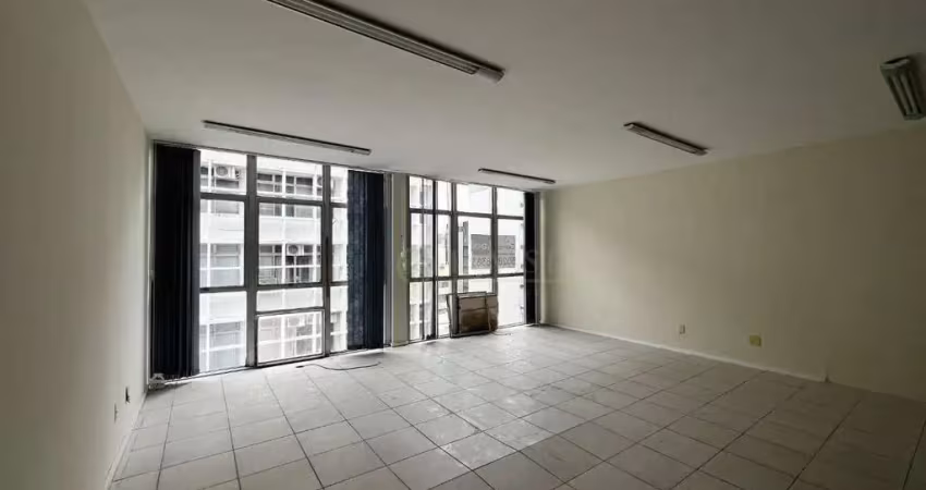 À venda | sala comercial de 83 m² com 1 vaga de garagem - centro, em florianópolis.
