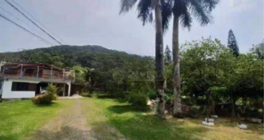 Á venda | terreno de 11.375m², próximo ao mar - em sambaqui / florianópolis