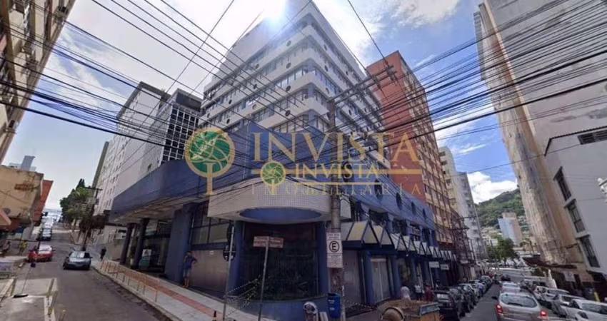 Sala Comercial Semi mobiliada à venda no Centro de Florianópolis.