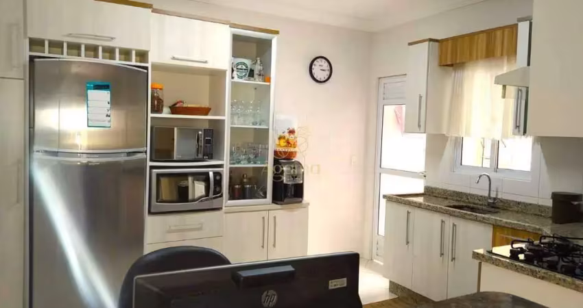 Apartamento diferenciado semi mobiliado, com 3 dormitórios, sendo 1 suíte, em excelente localização no bairro Dom Bosco