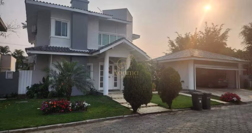 Casa Exclusiva em Condomínio Fechado em Itajaí!