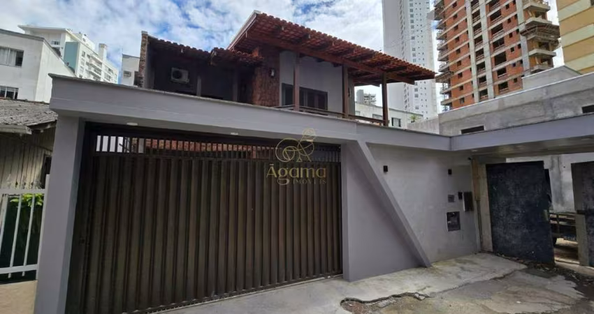 Casa Ampla para Locação no Bairro Fazenda – 250m², 4 Quartos e 4 Vagas!