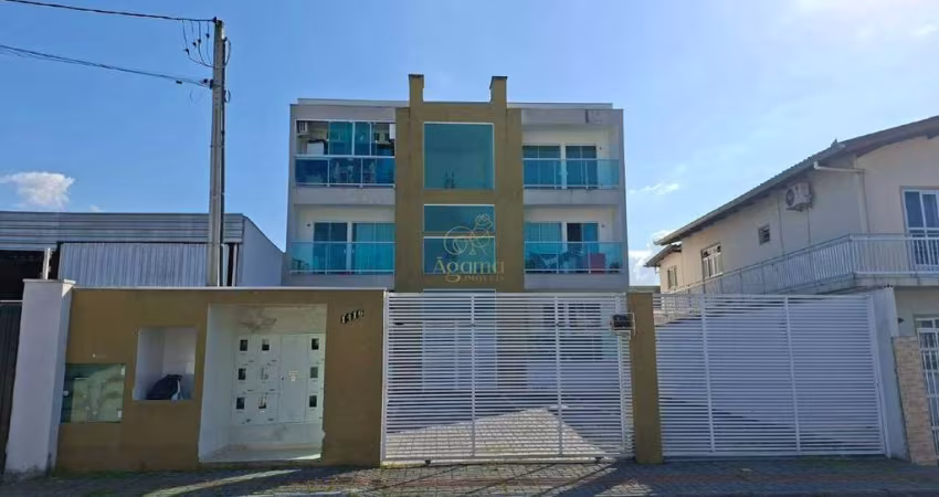 Apartamento 2 quartos na parte alta do Cordeiros com excelente localização.