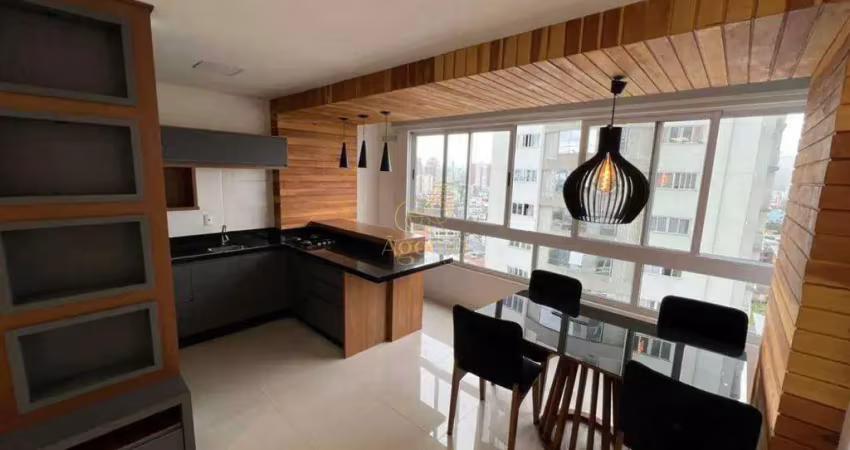 Apartamento semimobiliado no centro de itajaí, 2 suítes, clube completo e 1 vaga de garagem!