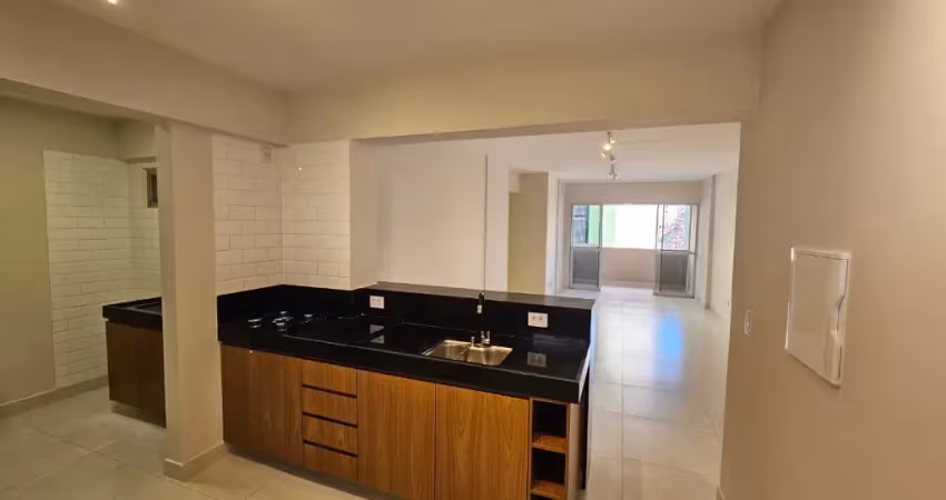 Excelente apartamento a 400 metros do mar, todo reformado tambaú -joão pessoa/pb