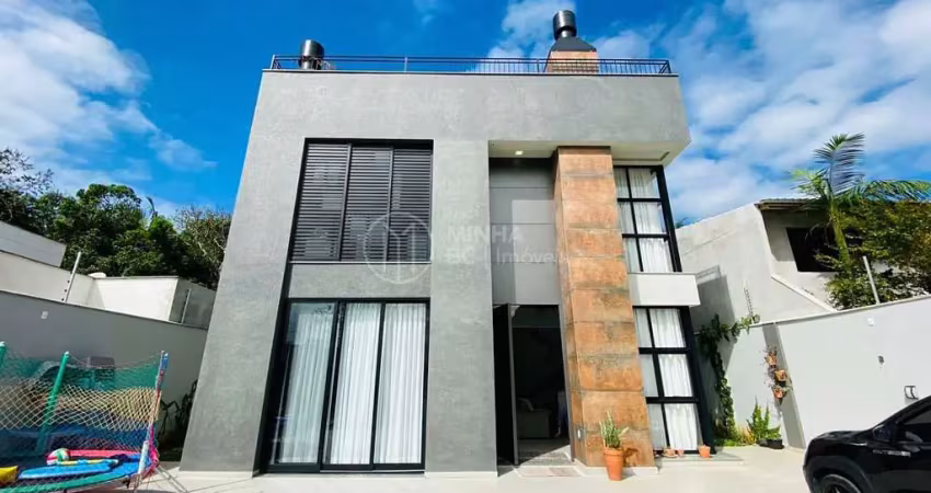 Casa com 3 quartos à venda na Rua Napoleão Vieira, 717, Praia do Estaleiro, Balneário Camboriú