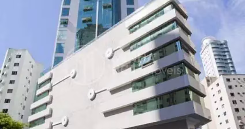 Apartamento com 3 quartos à venda na Rua 3610, 14, Centro, Balneário Camboriú