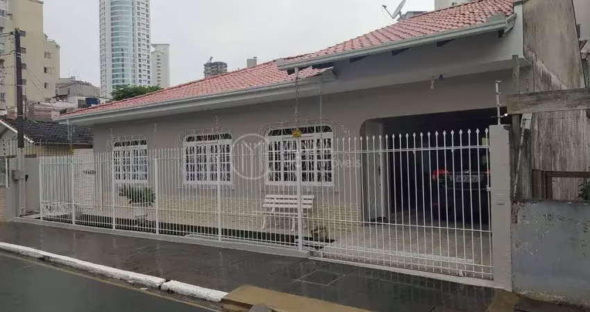 Casa com 4 quartos à venda na Rua 3610, 341, Centro, Balneário Camboriú