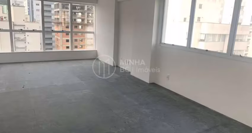 Sala comercial à venda na Rua Arthur Max Dôose, 183, Pioneiros, Balneário Camboriú