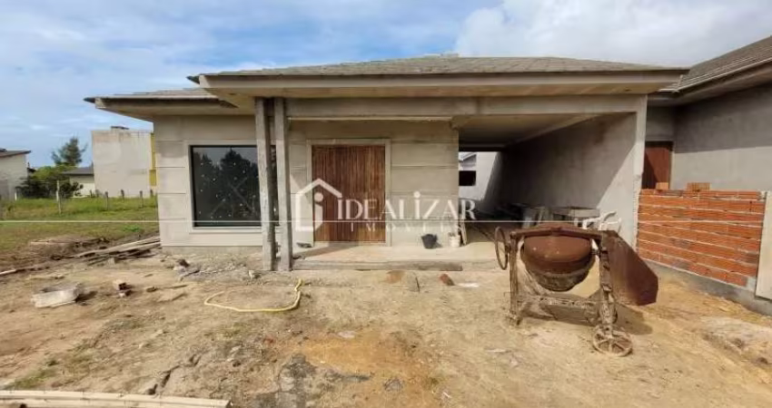 Casa nova 3 dormitórios, sendo um suíte,  com laje de concreto.
