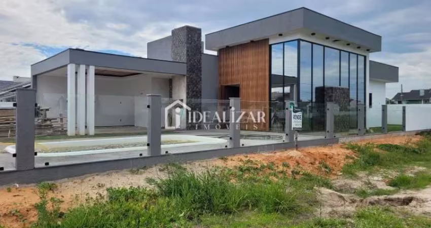 Bela casa com arquitetura moderna em bairro nobre de Arroio do Sal