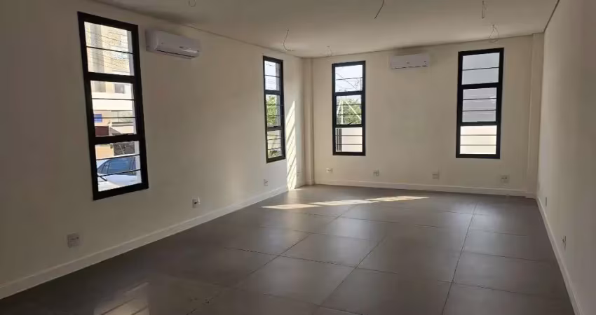 Sala comercial em condomínio para locação em itu-sp, bairro são luiz: 1 sala, 1 banheiro, 35m² de área.