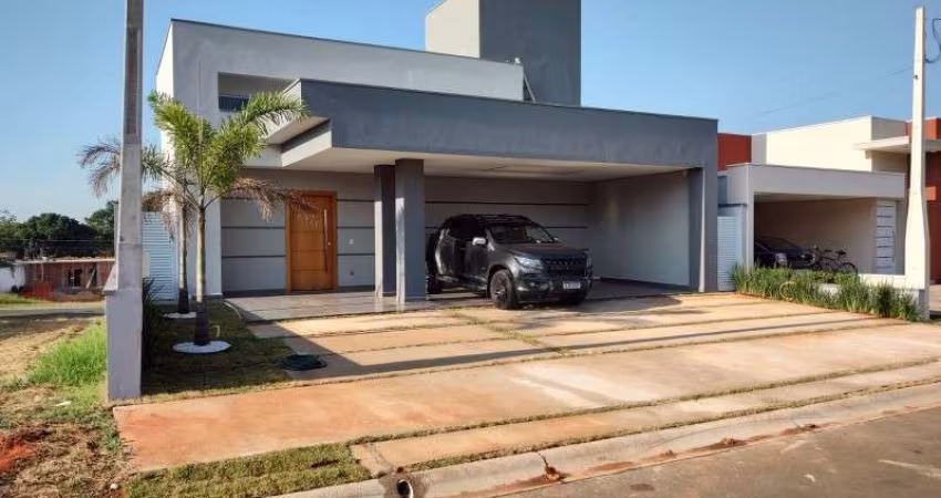 Vende-se um lindo sobrado em uma das melhores localizações do condomínio Lagos D?Icarai.