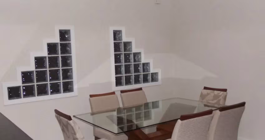 Linda Casa 3 dormitórios, semi mobiliada, Vila Olímpia , Campo Limpo Pta