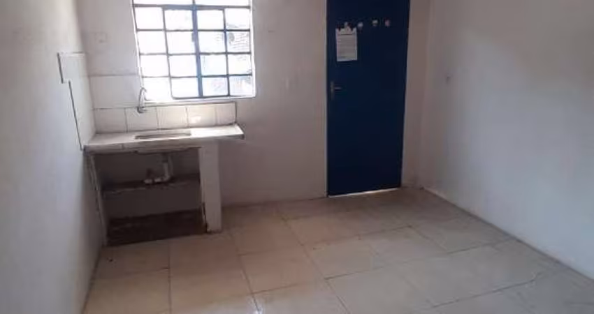 Casa para locação em São Paulo-SP, Lauzane Paulista: 1 quarto, 1 sala, 1 banheiro, 30m² de área!