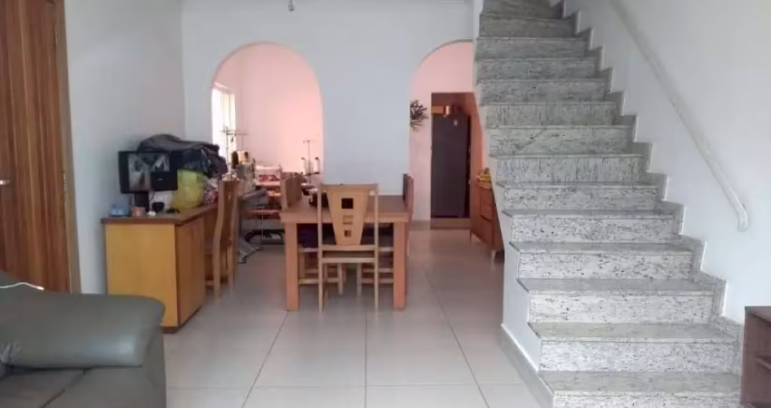 Sobrado no nova petrópolis por r$ 580.000,00, excelente localização.