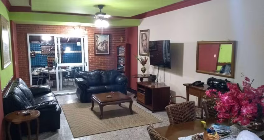 Amplo apartamento, com quintal, no Centro de São Bernardo.