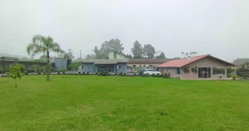 Chácara no Condomínio Morada da Serra, Alto da Serra.