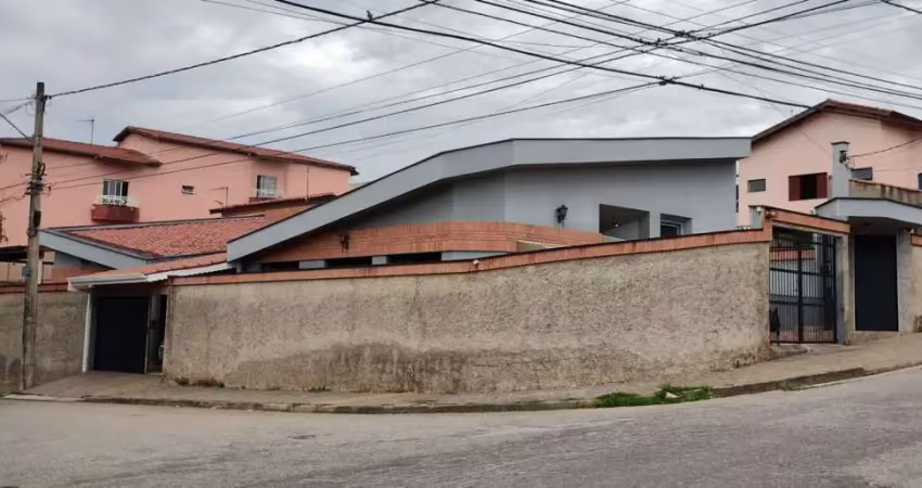 Casa com 3 dormitórios à venda, 225 m² por R$ 560.000,00 - Jardim Simus - Sorocaba/SP