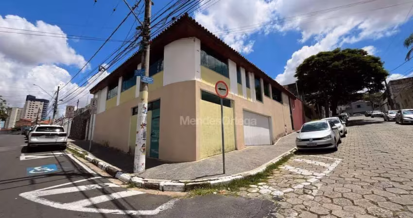 Casa com 3 dormitórios para alugar, 375 m² por R$ 5.855,53/mês - Centro - Sorocaba/SP