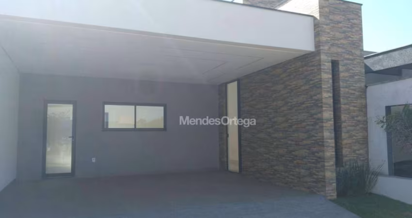 Casa térrea no Cond. Villagio Wanel com 3 dormitórios à venda, sendo 140 m² construídos por R$ 935.000 - Sorocaba/SP