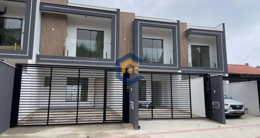 Casa sobrado com 1 suíte mais 2 quartos no bairro bom retiro, joinville/sc