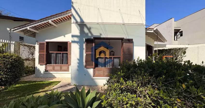 Linda casa a venda com 4 quartos no bairro glória em joinville/sc